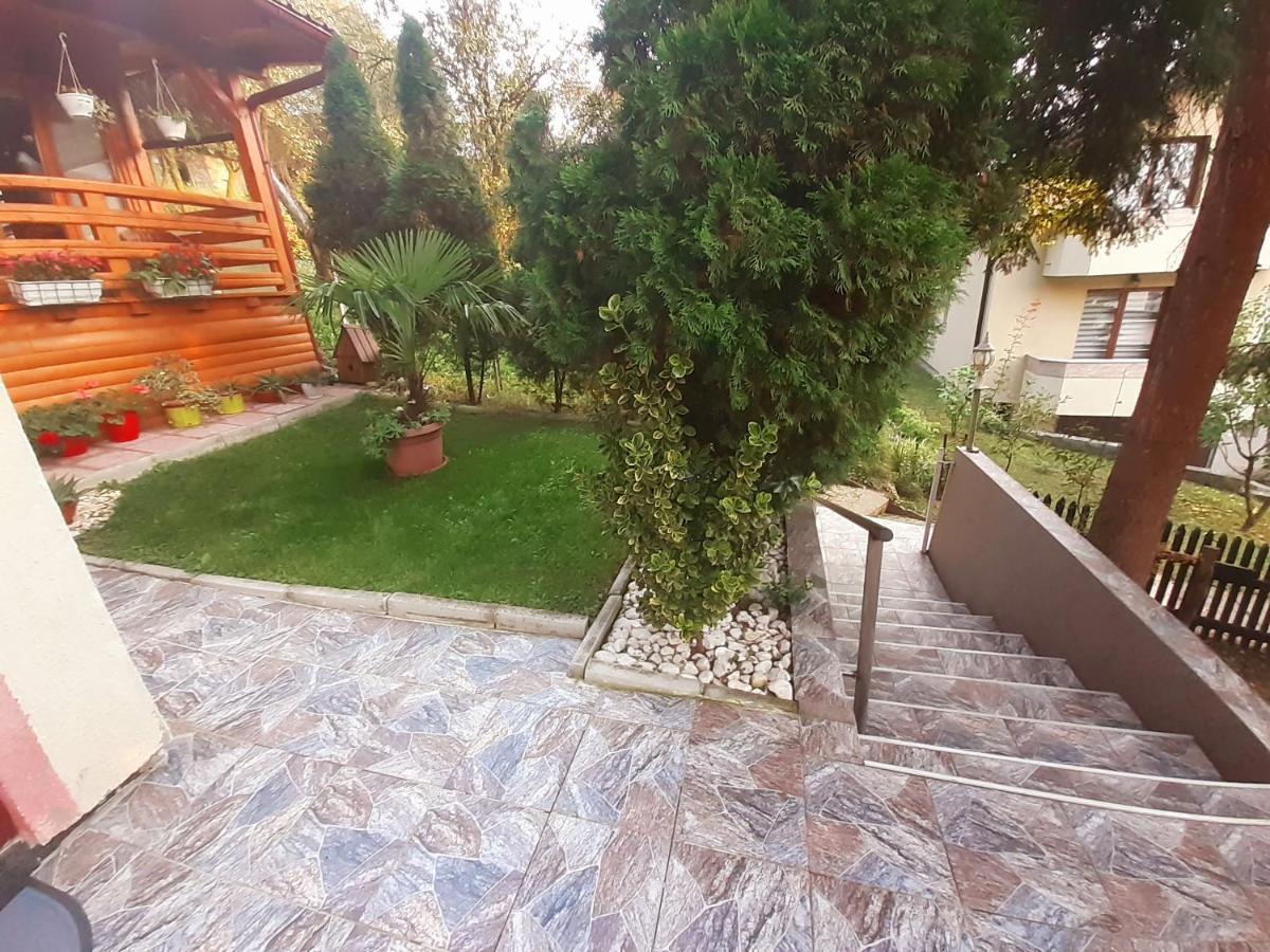 Obiteljski Apartman Borovi Visoko Exterior foto