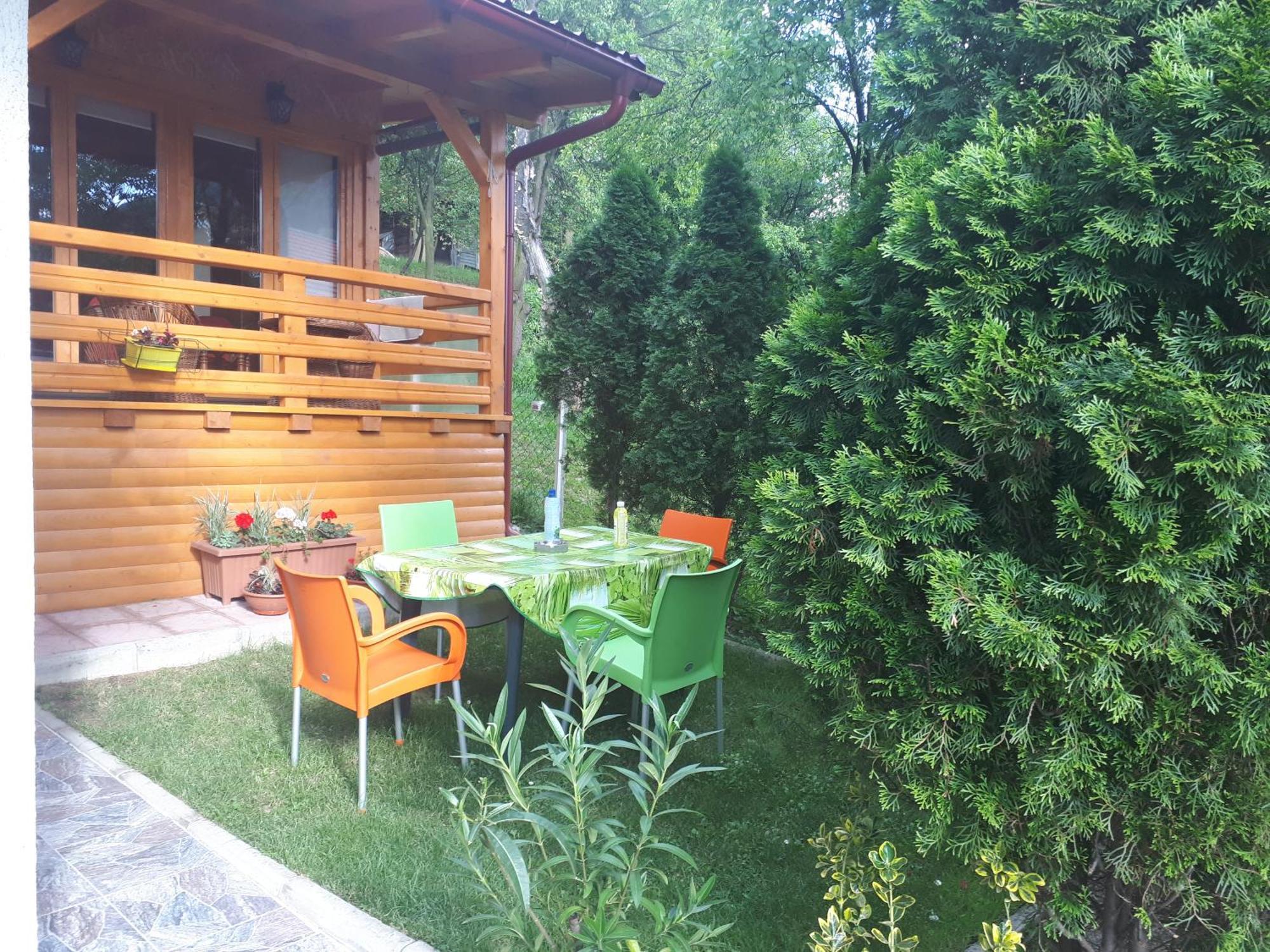 Obiteljski Apartman Borovi Visoko Exterior foto