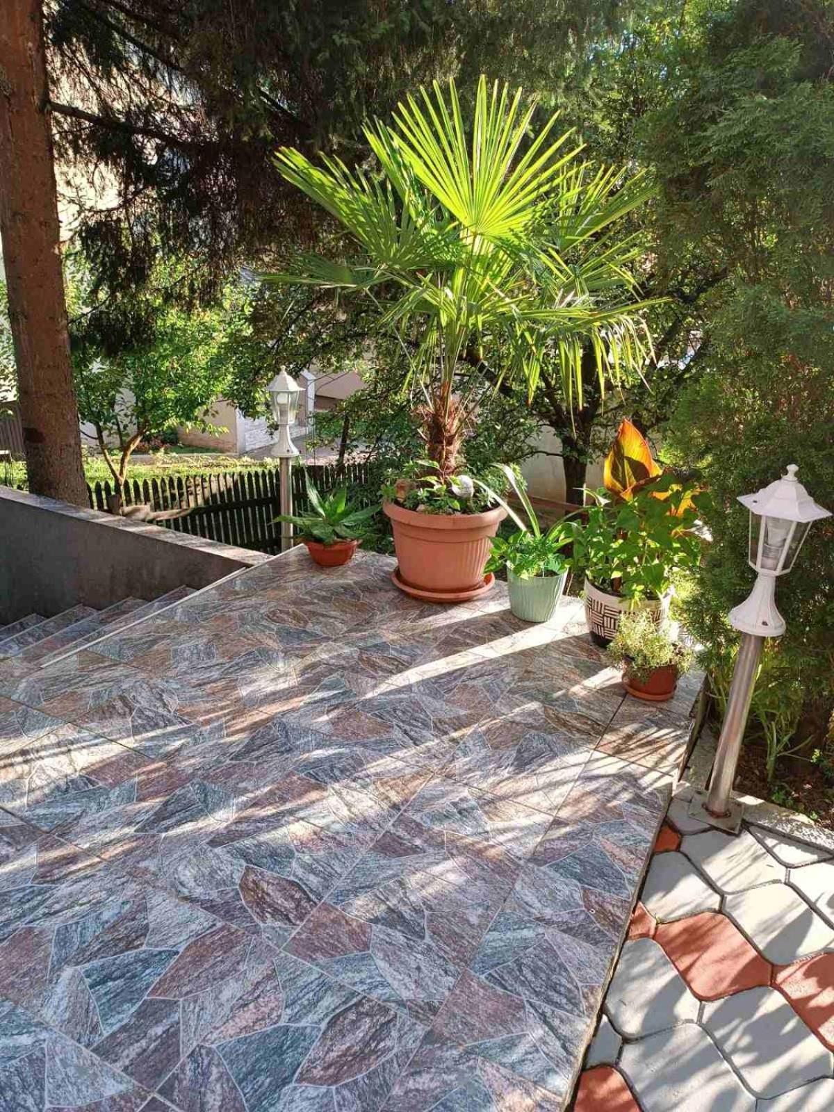 Obiteljski Apartman Borovi Visoko Exterior foto