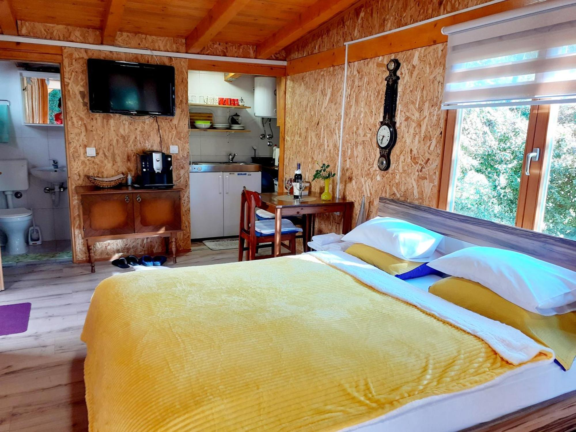 Obiteljski Apartman Borovi Visoko Habitación foto